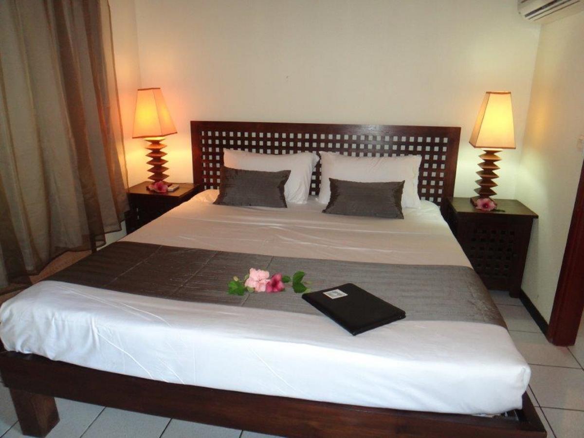 Hotel Nengone Village Mare Extérieur photo